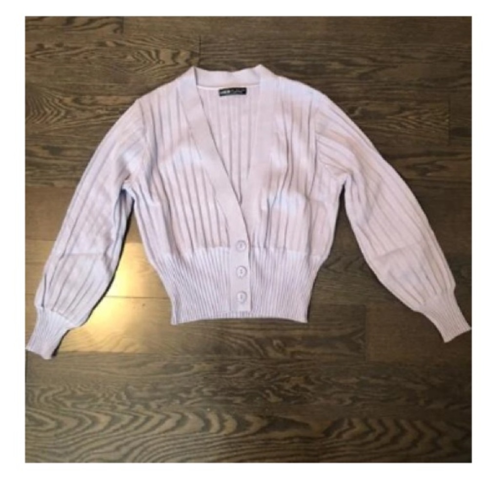 🛍️ Button front lantern sleeve ribbed knit cardigan - Picture 9 of 10
